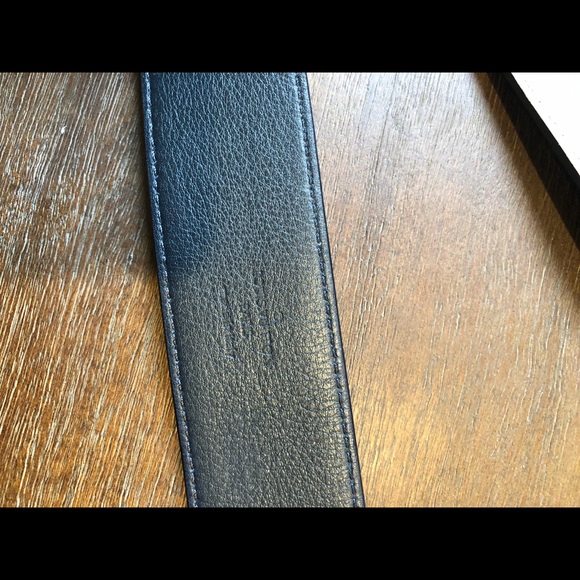Men’s Louis Vuitton belt - Picture 3 of 5